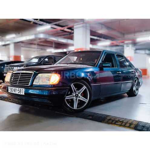Mercedes E 220 1995, 351,050 km - 2.2 l - Bakı