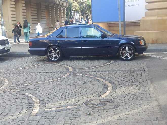 Mercedes E 220 1995, 351,050 km - 2.2 l - Bakı