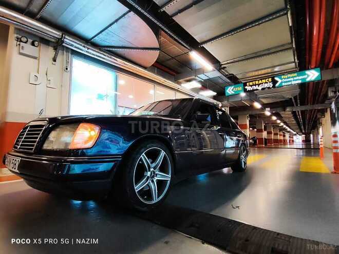 Mercedes E 220 1995, 351,050 km - 2.2 l - Bakı