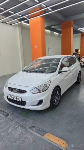 Hyundai Accent-6