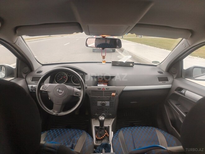 Opel Astra 2006, 260,000 km - 1.4 l - Bakı