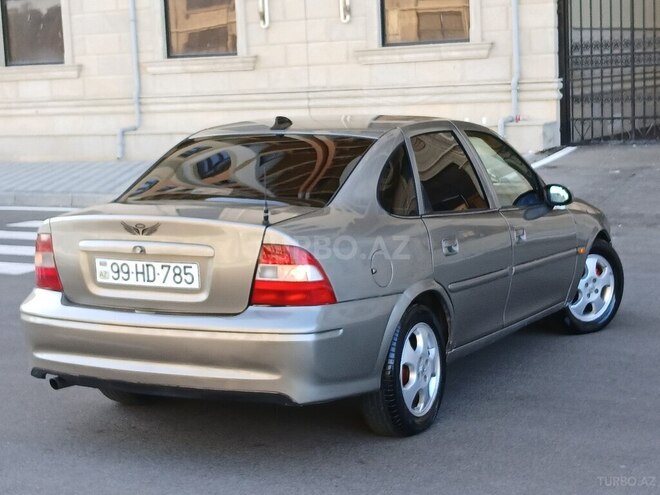 Opel Vectra-11