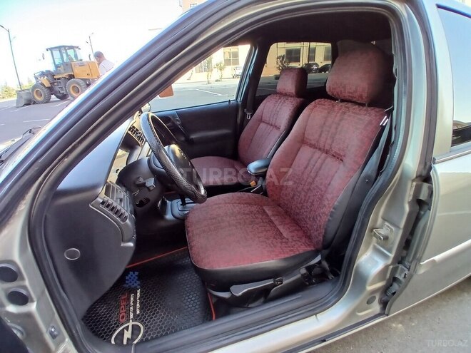 Opel Vectra-14