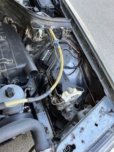 Mercedes E 250 1993, 321,456 km - 2.5 l - Qazax