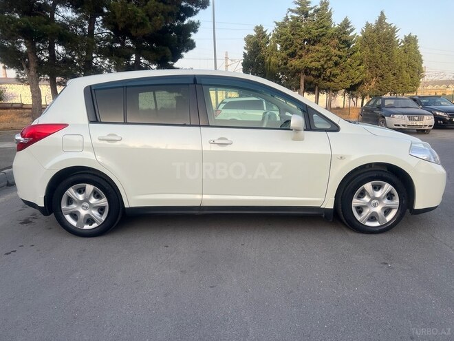 Nissan Tiida-3