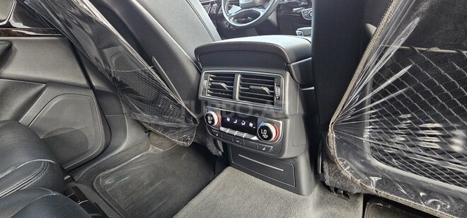 Audi Q7-19
