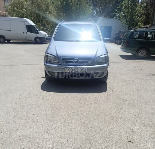 Opel Zafira-1