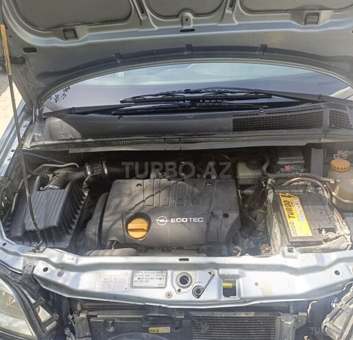 Opel Zafira-15