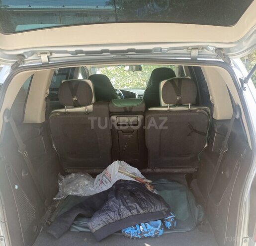 Opel Zafira-18