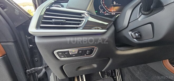BMW X7-13