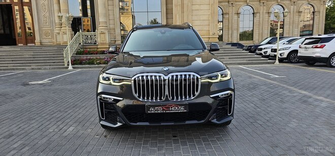 BMW X7-1