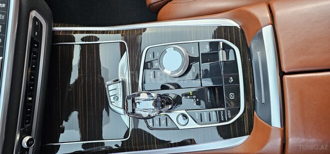 BMW X7-14