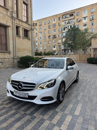 Mercedes E 250 2015, 261,000 km - 2.1 l - Bakı