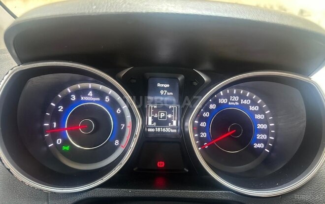 Hyundai Elantra 2015, 181,000 km - 1.8 l - Bakı