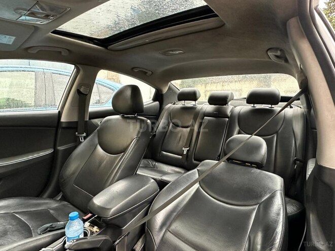 Hyundai Elantra 2015, 181,000 km - 1.8 l - Bakı