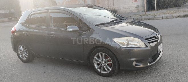Toyota Auris 2011, 220,000 km - 1.4 l - Bakı