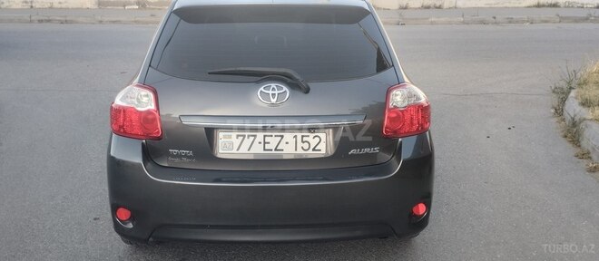Toyota Auris 2011, 220,000 km - 1.4 l - Bakı