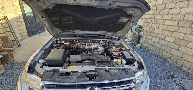 Mitsubishi Pajero 2007, 257,404 km - 3.0 л - Bakı
