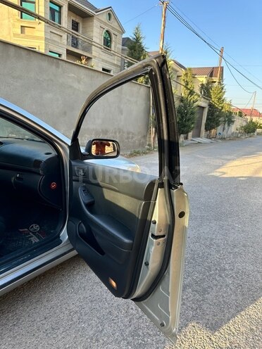 Toyota Avensis 2006, 252,000 km - 2.2 л - Bakı