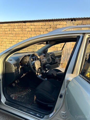 Toyota Avensis 2006, 252,000 km - 2.2 л - Bakı