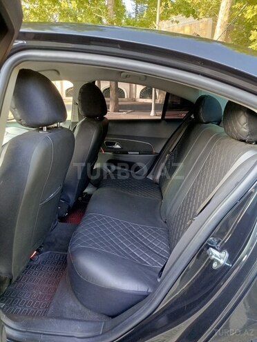 Chevrolet Cruze-9