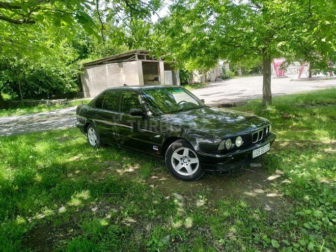 BMW 520 1992, 58,000 km - 2.5 l - Zaqatala