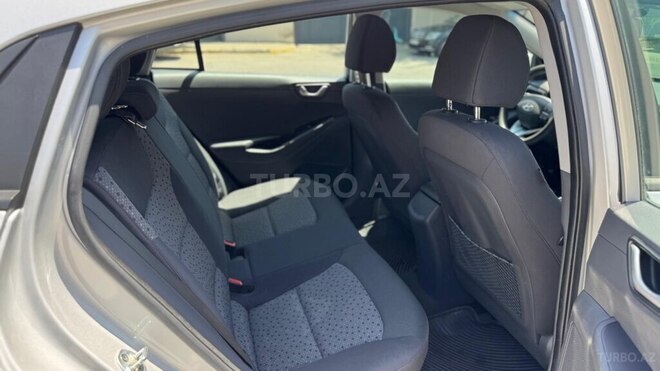 Hyundai IONIQ-7