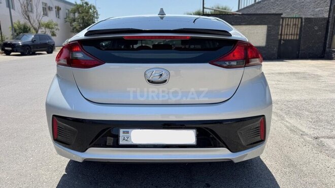 Hyundai IONIQ-4