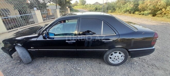 Mercedes C 220 1996, 482,000 km - 2.2 l - Saatlı