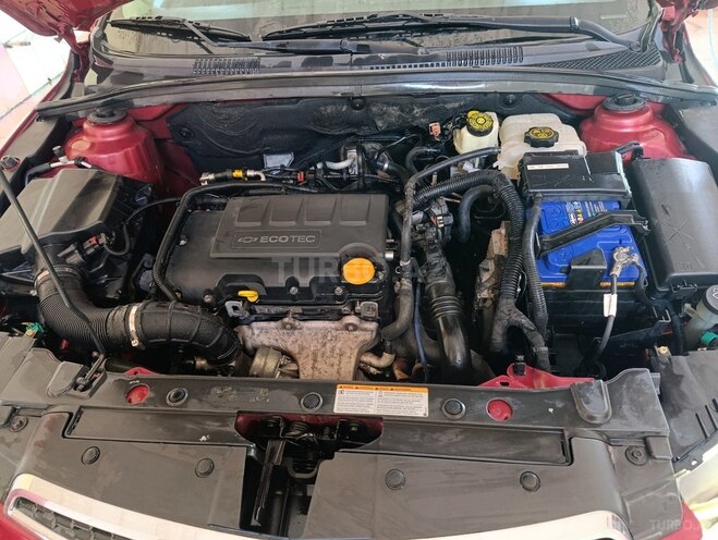 Chevrolet Cruze-18