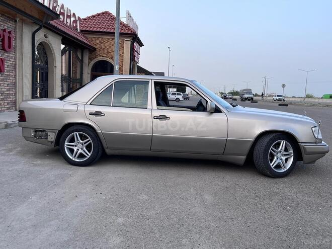 Mercedes E 200 1994, 450,639 km - 2.0 л - Ucar