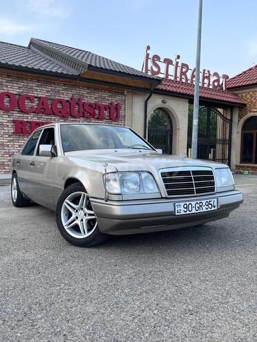 Mercedes E 200 1994, 450,639 km - 2.0 л - Ucar