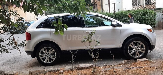 Ford Edge-3