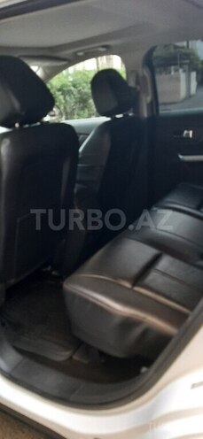 Ford Edge-13