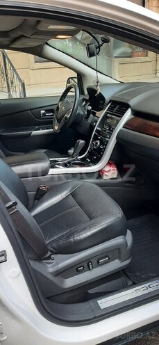 Ford Edge-10