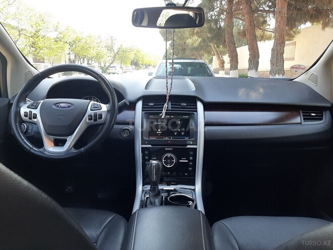 Ford Edge-7