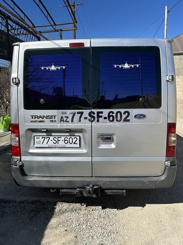 Ford Transit-2