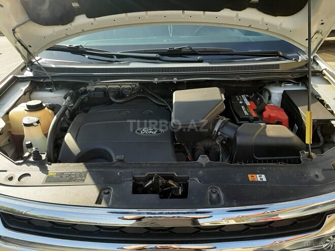 Ford Edge-17
