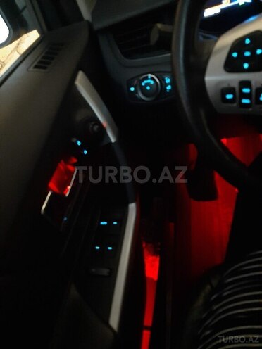 Ford Edge-15