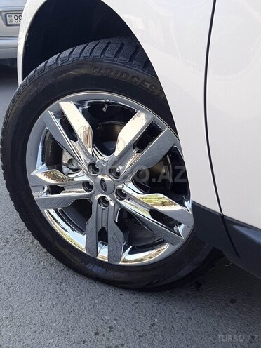 Ford Edge-19