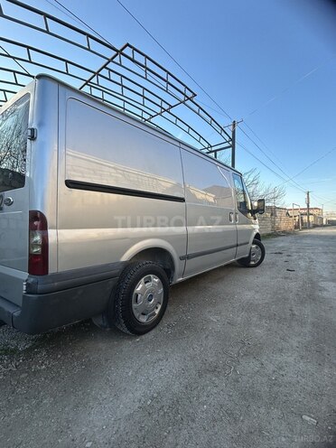 Ford Transit-7
