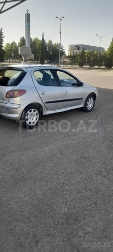 Peugeot 206 2002, 688,899 km - 1.6 l - Yevlax