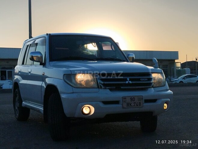 Mitsubishi Pajero io 2001, 235,556 km - 2.0 l - Bakı