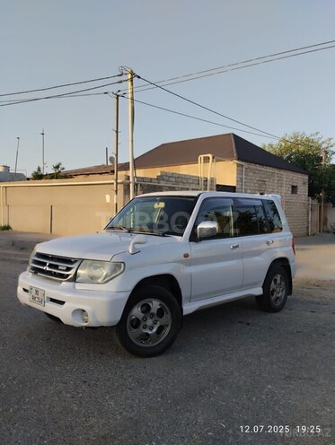 Mitsubishi Pajero io 2001, 235,556 km - 2.0 l - Bakı