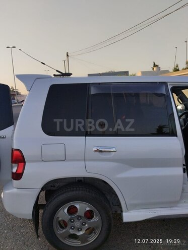 Mitsubishi Pajero io 2001, 235,556 km - 2.0 l - Bakı
