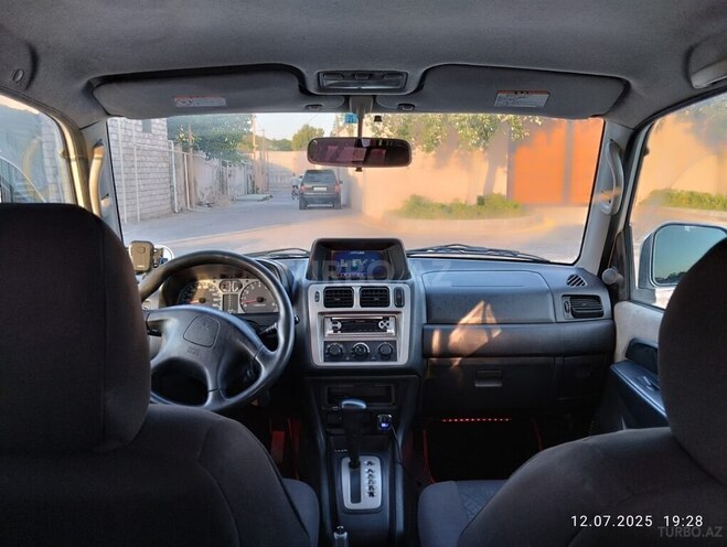 Mitsubishi Pajero io 2001, 235,556 km - 2.0 l - Bakı
