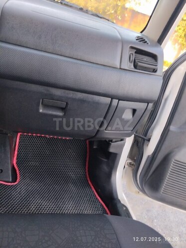 Mitsubishi Pajero io 2001, 235,556 km - 2.0 l - Bakı