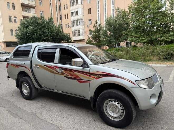 Mitsubishi L200 2008, 256,000 km - 2.5 l - Xırdalan