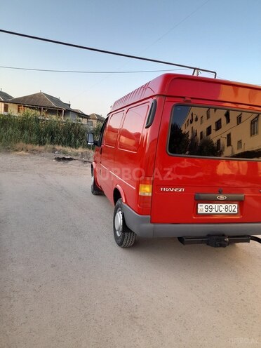 Ford Transit-5