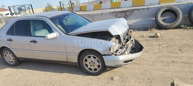 Mercedes C 200 1995, 400,000 km - 2.0 l - Sumqayıt